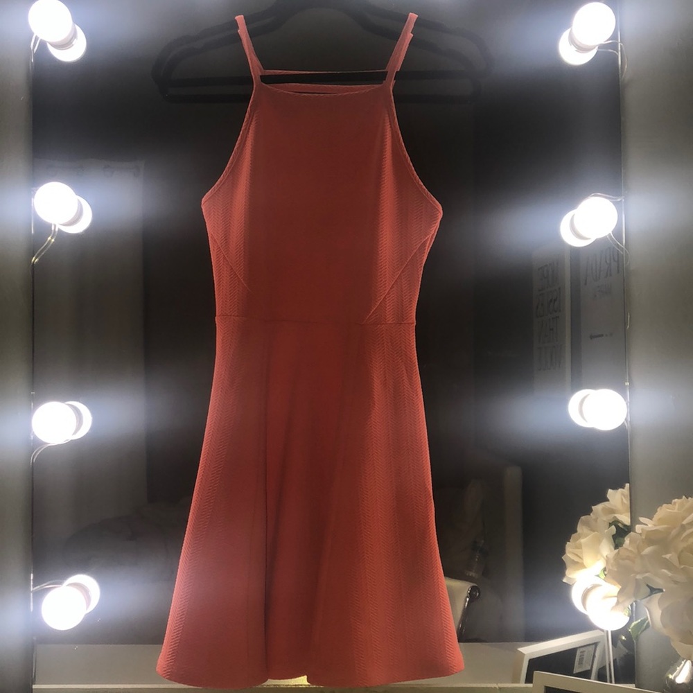 Dress - Picture 2 of 4